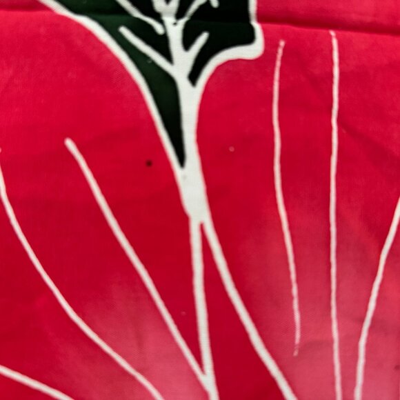 Hawaiian Sarong - Picture 9 of 10